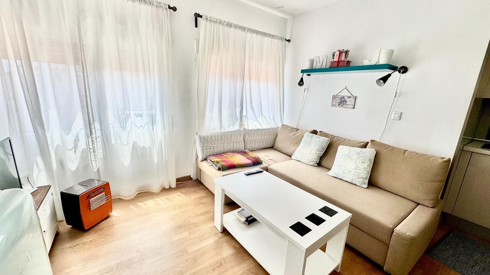 Living room of Study for sale in Torremolinos  with Air Conditioner, Terrace and Balcony
