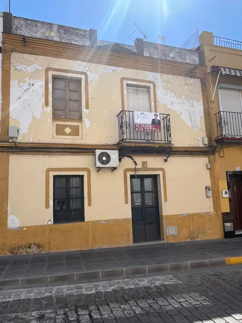 Vista exterior de Casa o xalet en venda en Coria del Río