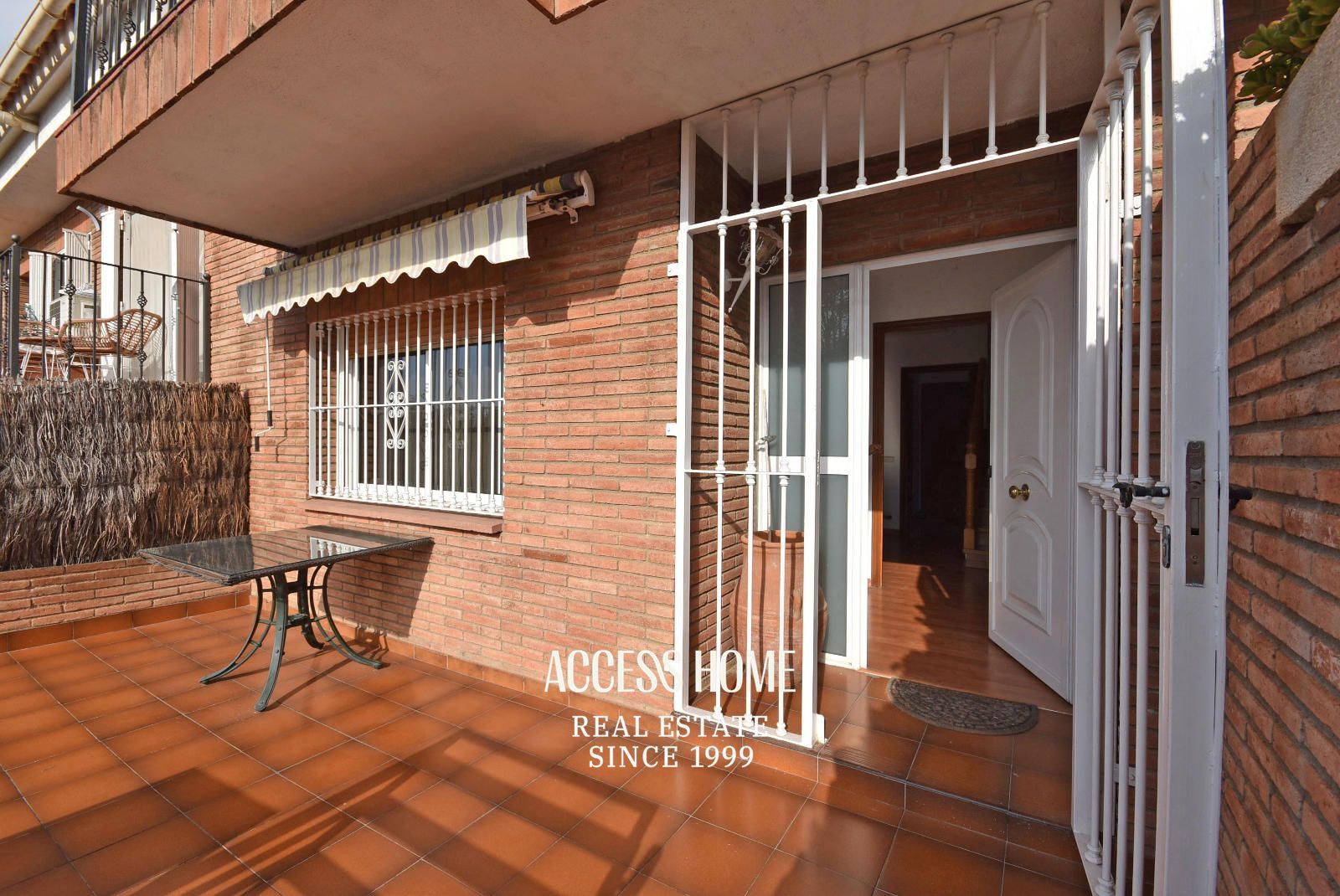 Vista exterior de Casa adosada en venta en Premià de Dalt con Calefacción, Terraza y Trastero