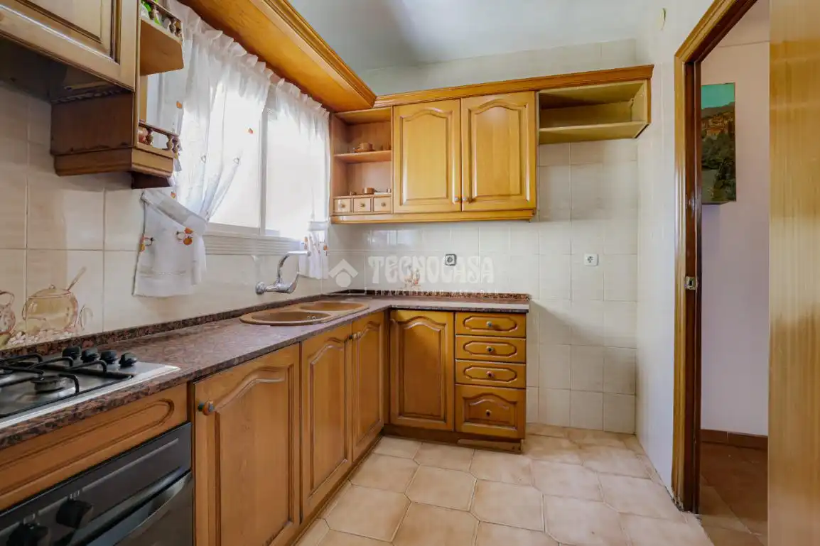 Cocina de Piso en venta en Sant Vicenç Dels Horts con Aire acondicionado y Alarma