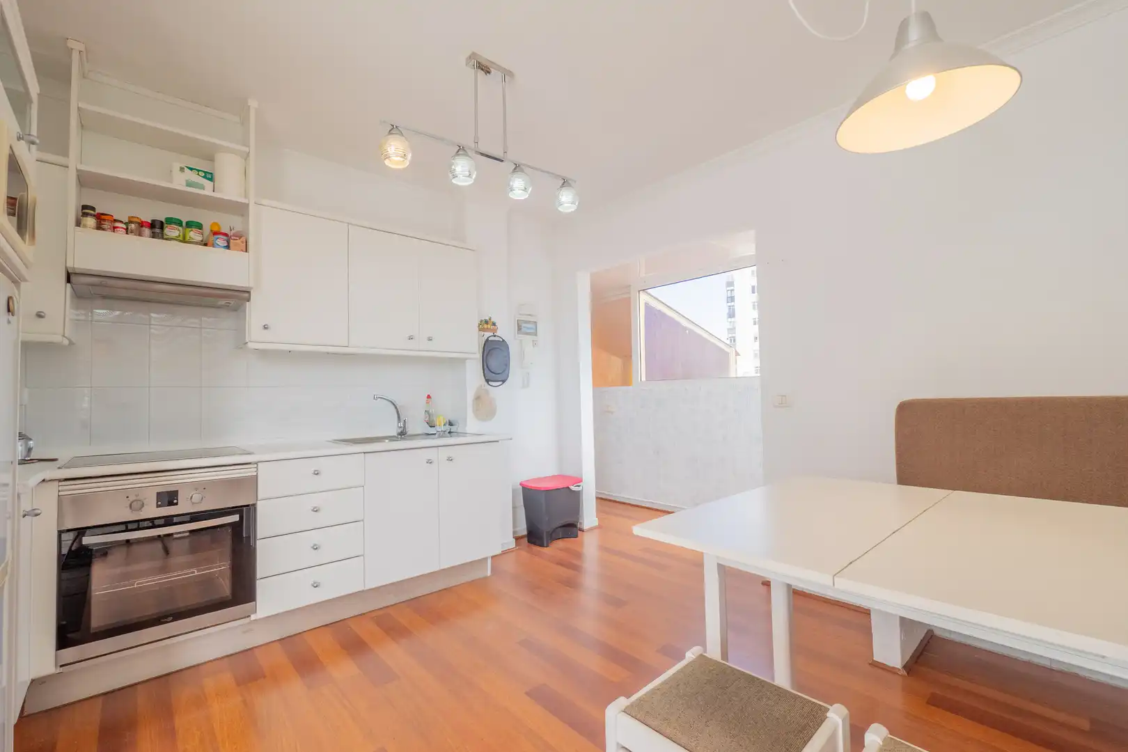 Maisonette zur Miete in Calle de Pi y Margall, 65, Alcaravaneras