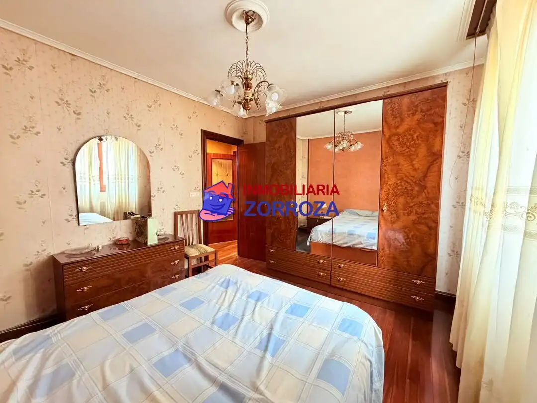 Habitación de Piso en venta en Bilbao  con Calefacción, Jardín privado y Amueblado