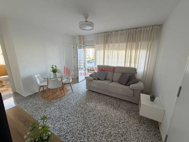 Apartamento en Alquiler en Calle castilla en La Antilla