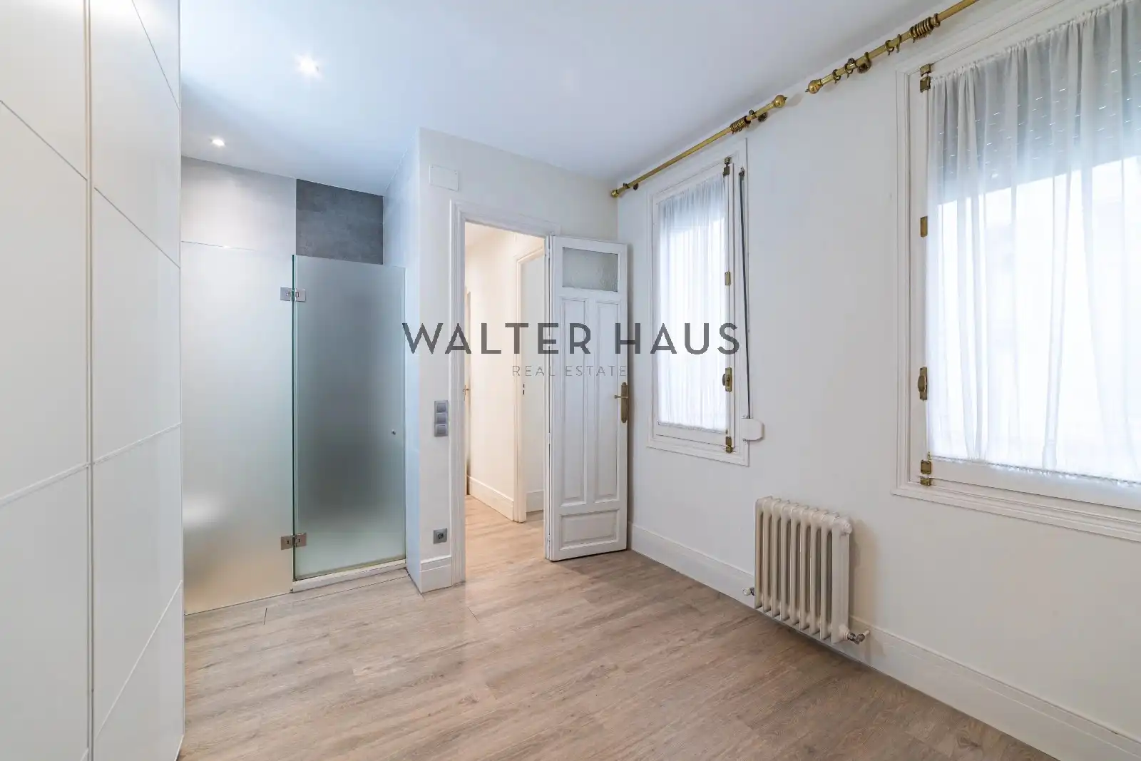 Flat for sale in Madrid  with Air Conditioner, Heating and Oven