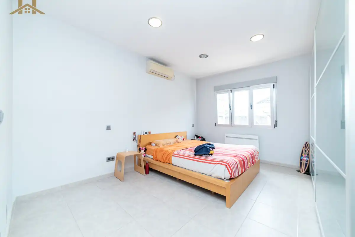 Dormitori de Casa o xalet en venda en Casarrubios del Monte amb Aire condicionat, Calefacció i Terrassa