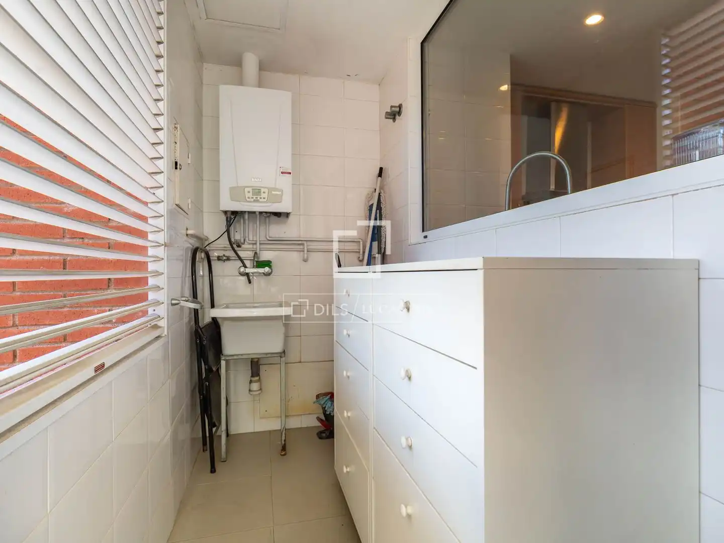 Bathroom of Flat for sale in Esplugues de Llobregat  with Air Conditioner, Heating and Private garden