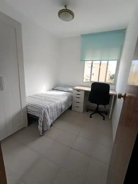 Habitación de Piso de alquiler en Málaga con Terraza