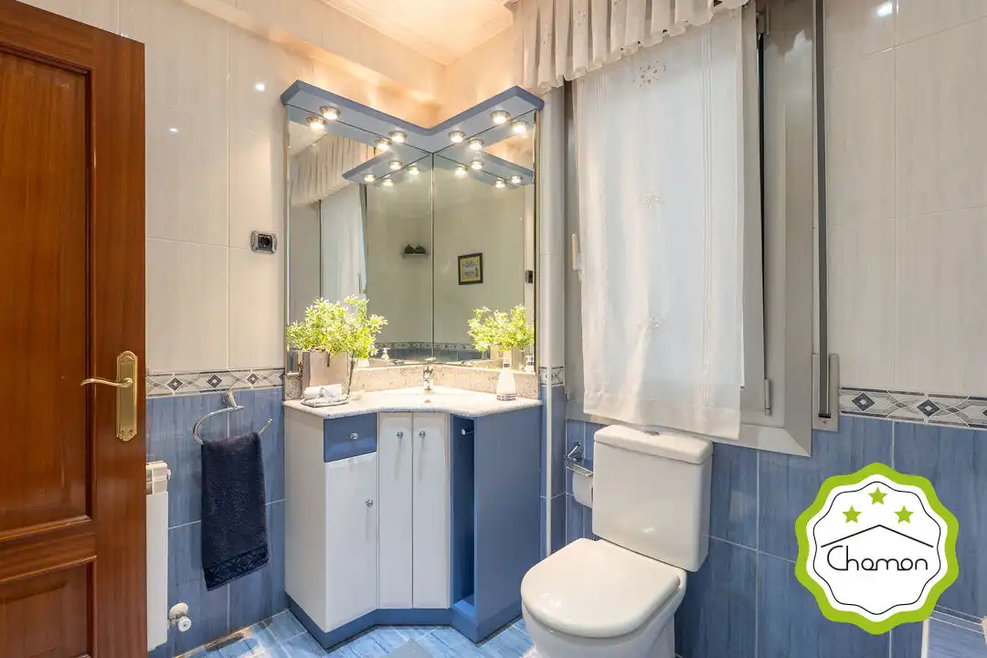 Bathroom of Flat for sale in Arrigorriaga  with Terrace