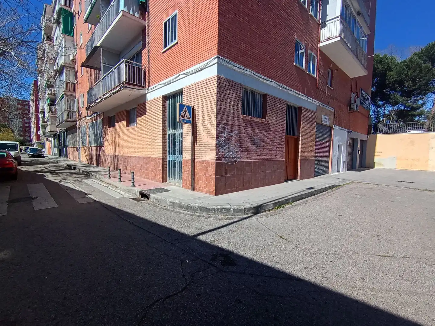 Vista exterior de Local en venta en Alcorcón