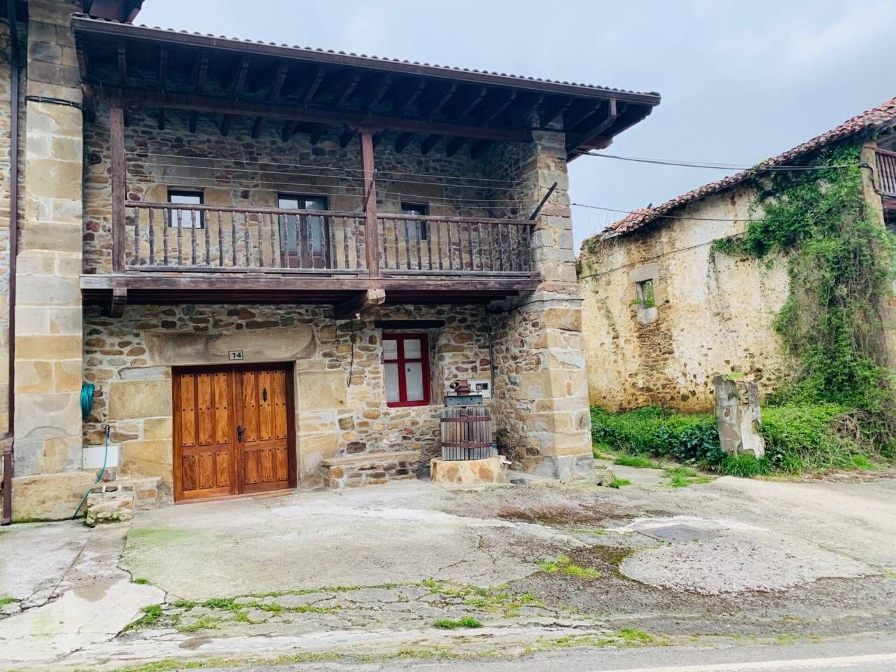 Exterior view of Country house for sale in Karrantza Harana / Valle de Carranza  with Heating, Private garden and Terrace