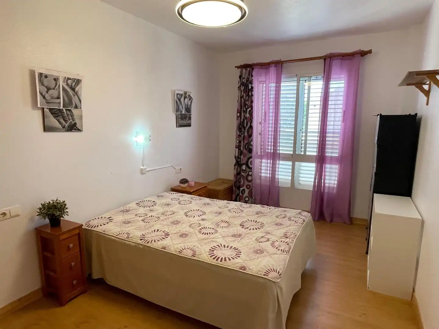Habitación de Casa o chalet de alquiler en Santa Pola con Aire acondicionado, Amueblado y Piscina comunitaria