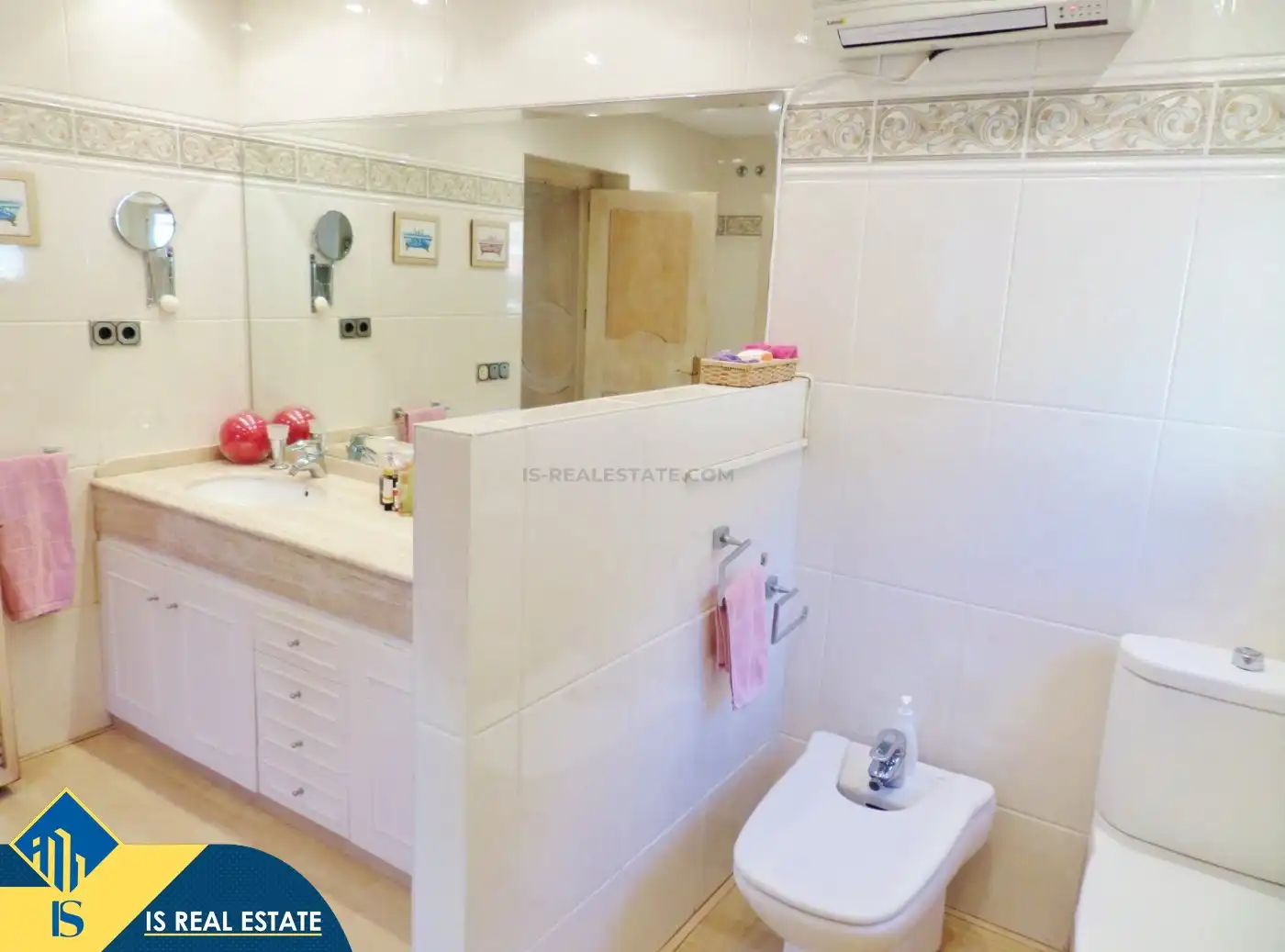Bathroom of Houses for sale in Alicante / Alacant  with Terrace, Swimming Pool and Furnished
