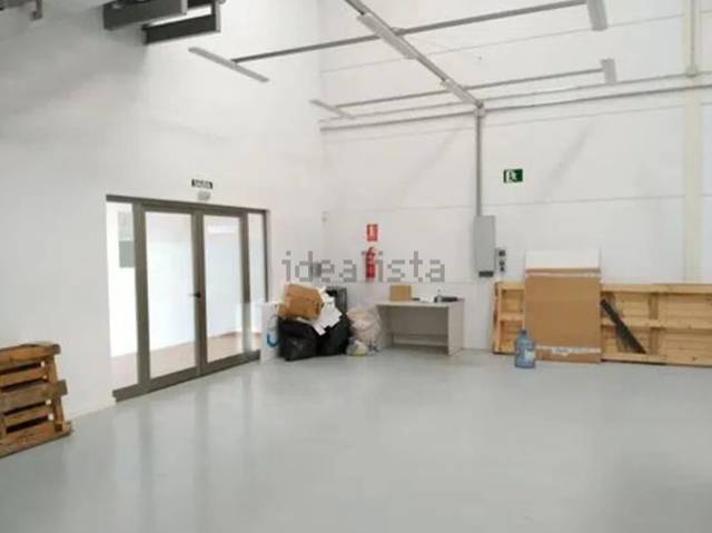 Nave industrial en Alquiler en Santa María de Benquerencia