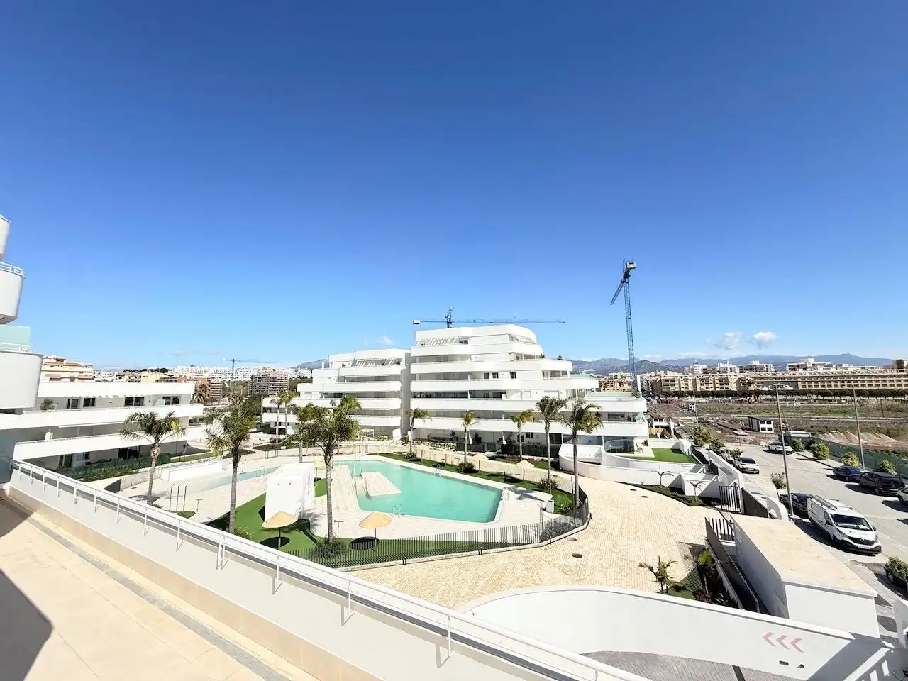Vista exterior de Pis en venda en Vélez-Málaga amb Aire condicionat, Calefacció i Jardí privat