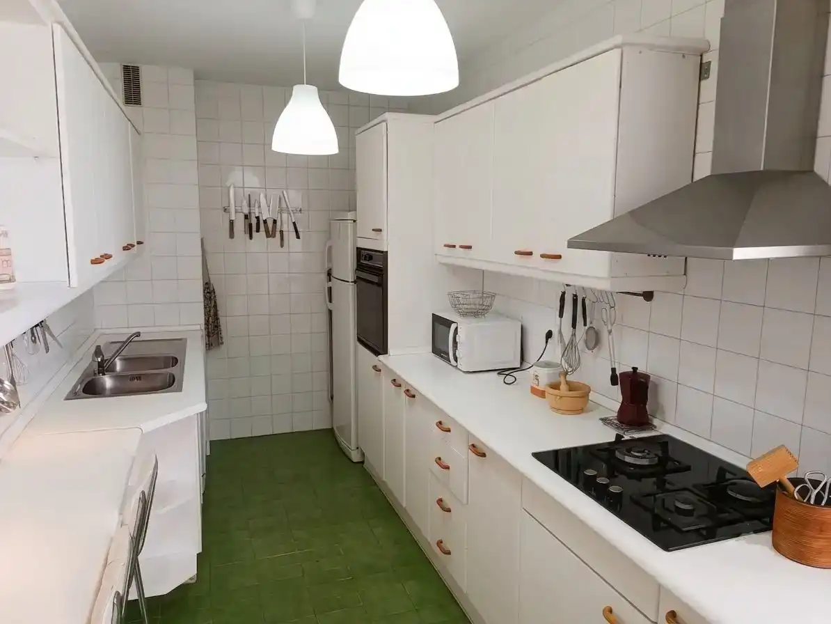 Küche von Wohnung zur Miete in Sevilla mit Klimaanlage, Schwimmbad und Möbliert