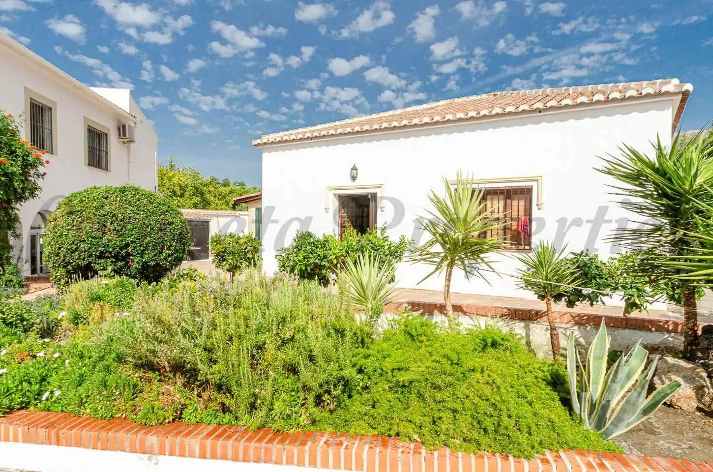 Houses for sale in Canillas de Albaida, Málaga