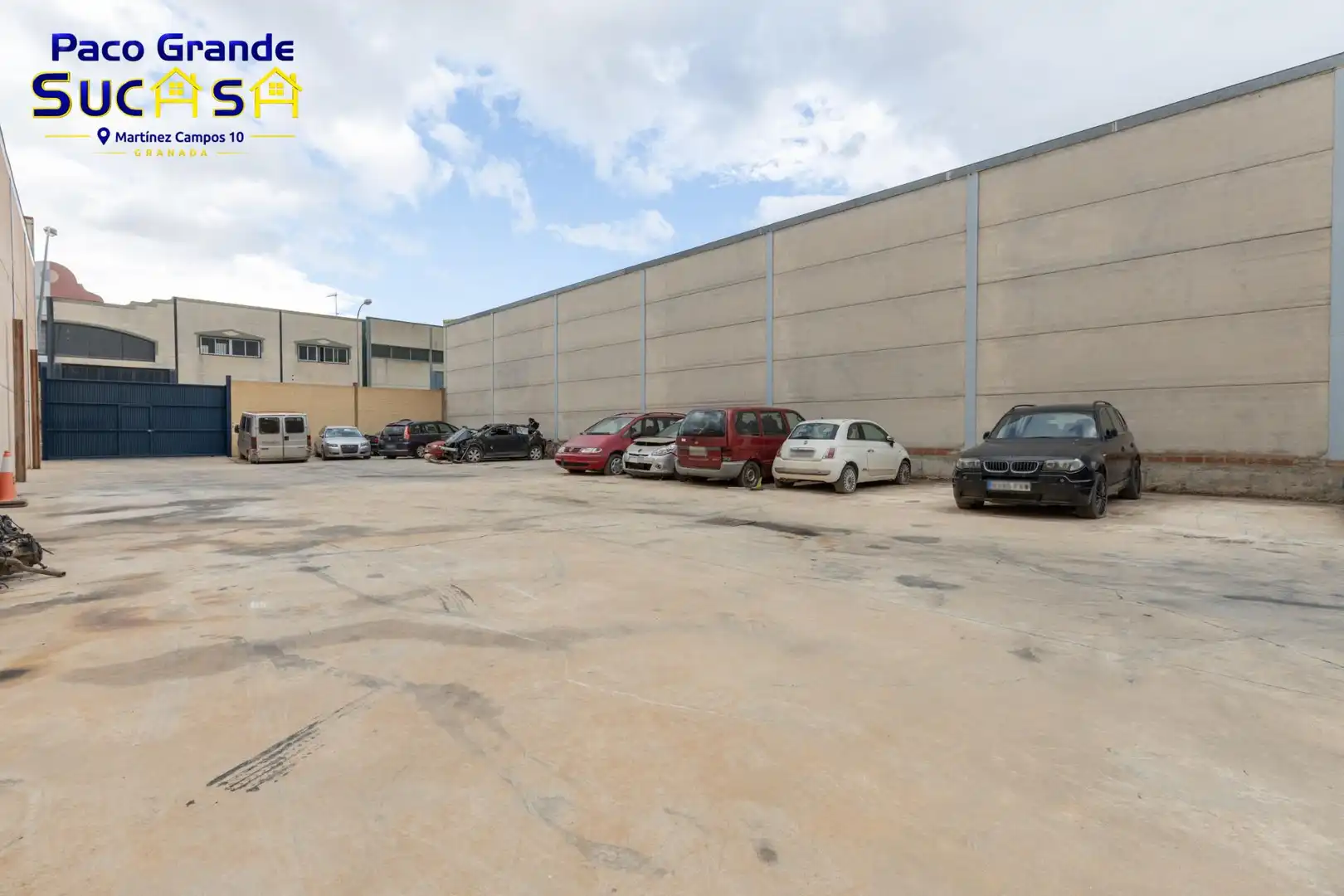 Vista exterior de Nau industrial en venda en Loja