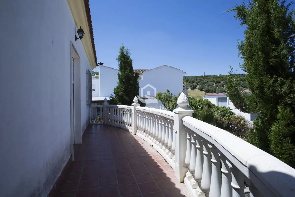 Villa con terrazza in vendita a Fuerte del Rey, imagen 3