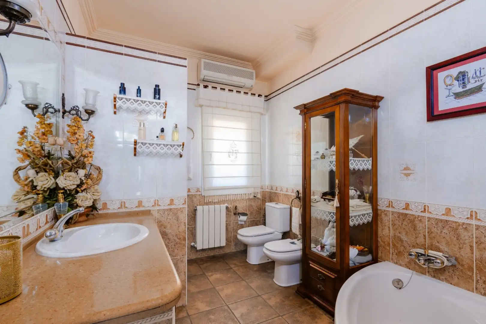 Baño de Casa o chalet en venta en San Vicente del Raspeig / Sant Vicent del Raspeig con Aire acondicionado, Calefacción y Jardín privado