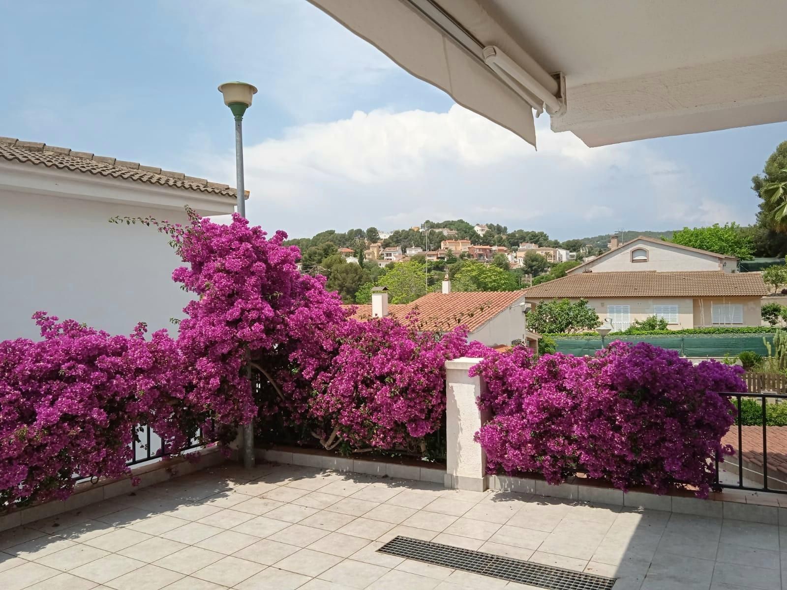 Terrassa de Casa o xalet en venda en La Pobla de Montornès   amb Calefacció, Jardí privat i Terrassa
