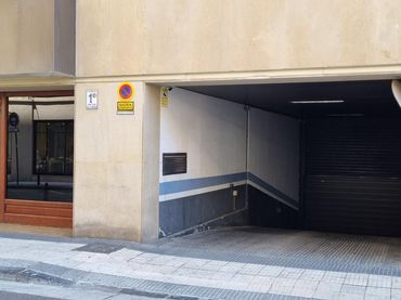 Einzelparkplatz zum Verkauf in Calle Calle José Luis Albareda