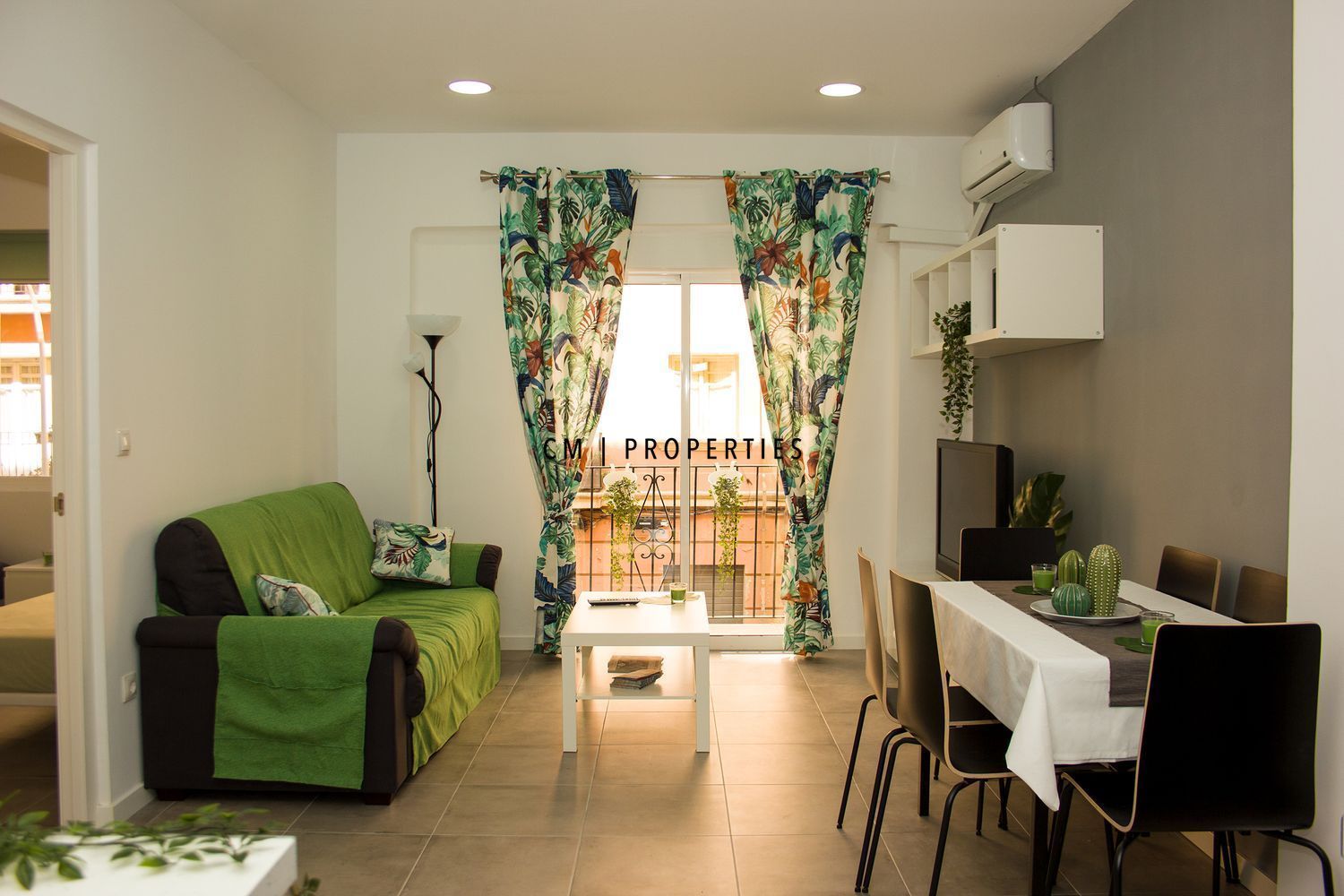 Sala d'estar de Pis de lloguer en  Valencia Capital amb Aire condicionat, Moblat i Forn