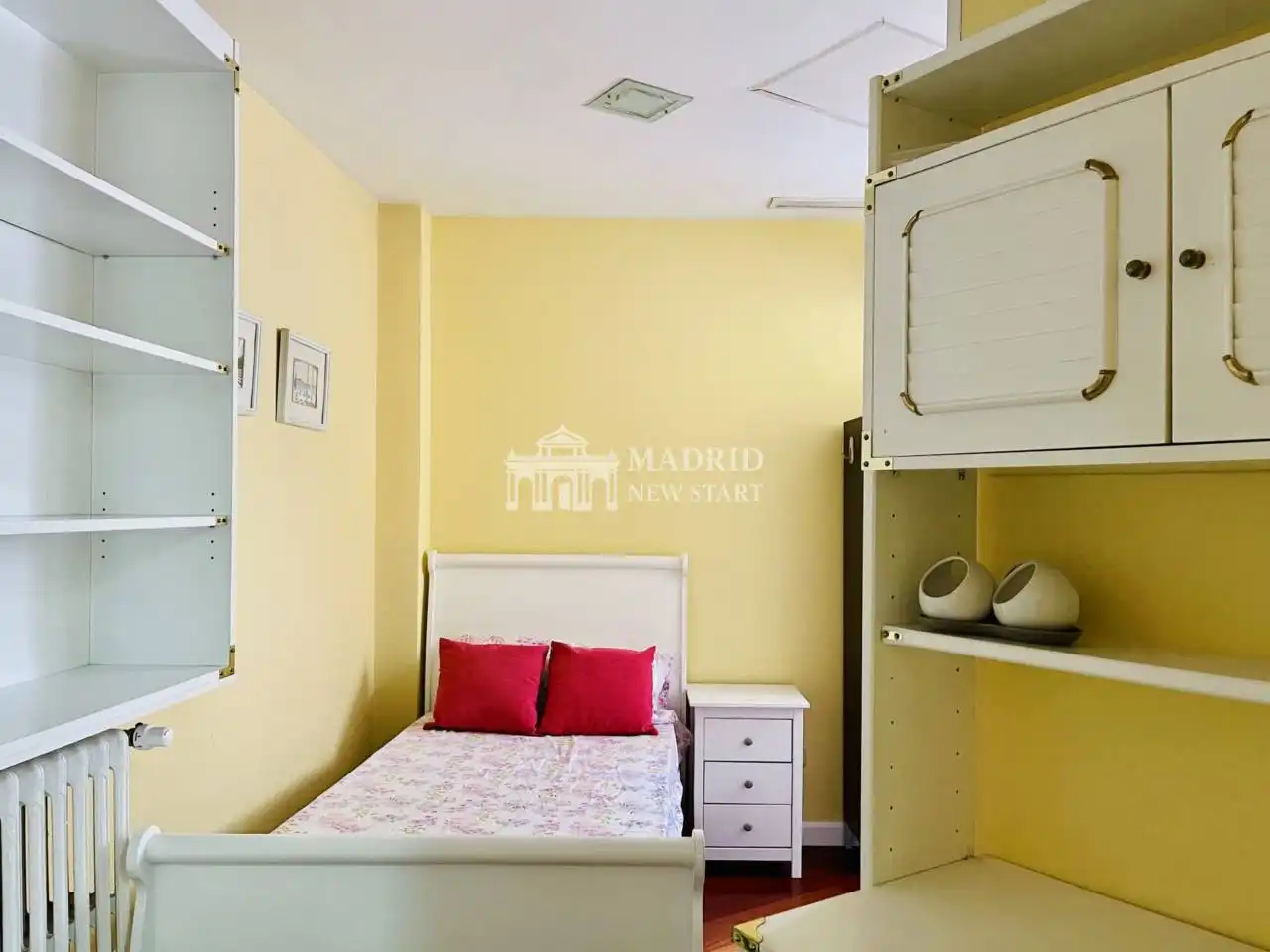 Schlafzimmer von Wohnung zur Miete in Madrid mit Klimaanlage, Heizung und Parkett