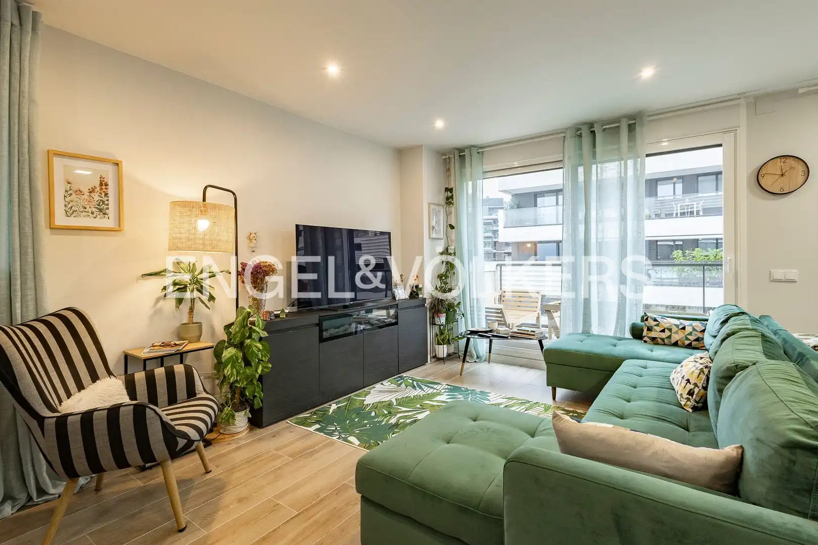 Flat with pool to rent in Finestrelles, imagen 4