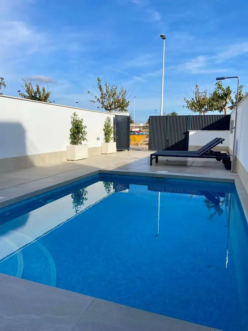 Piscina de Casa o chalet en venta en San Pedro del Pinatar con Calefacción, Jardín privado y Terraza