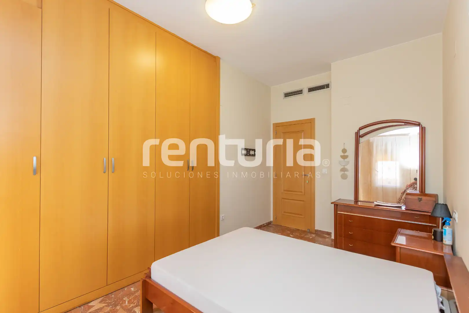 Habitación de Dúplex en venta en Vila-real con Aire acondicionado, Calefacción y Terraza