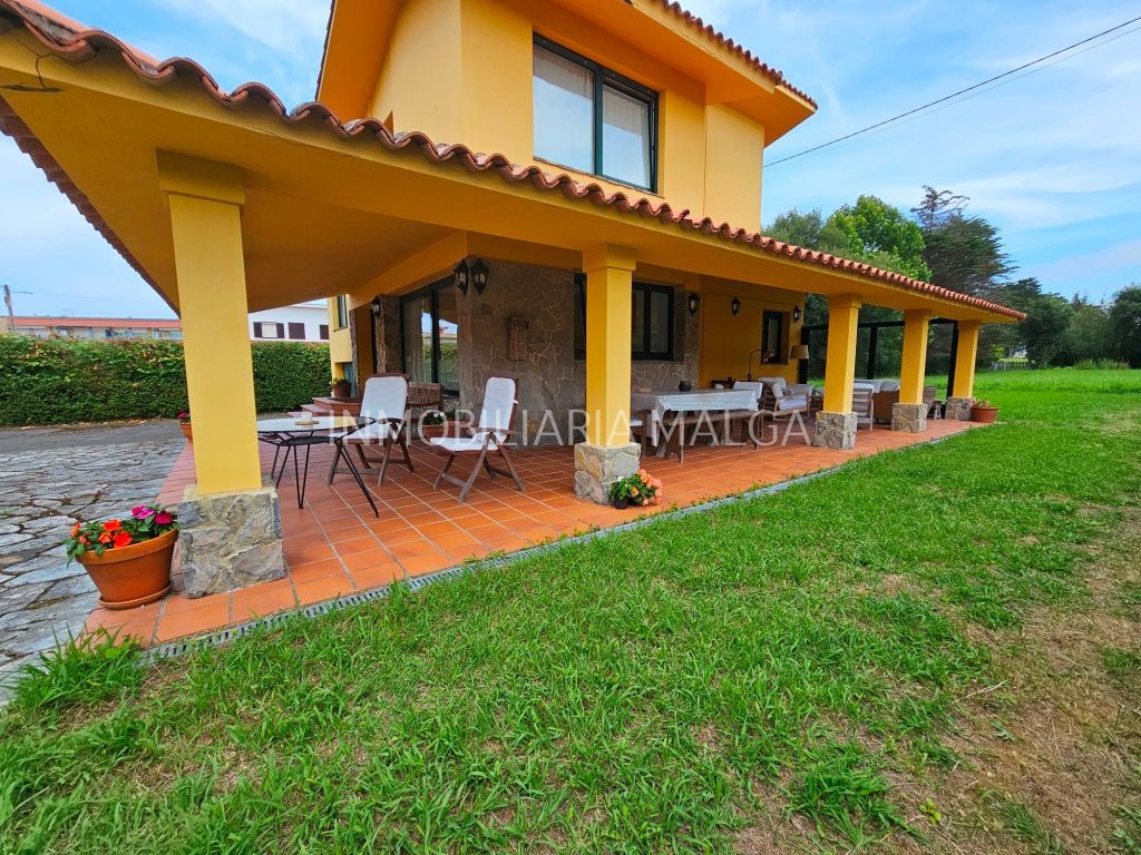 Exterior view of House or chalet for sale in Colunga  with Private garden, Terrace and Storage room