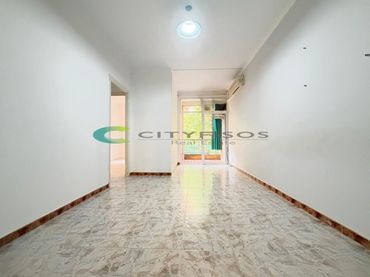 Piso con balcón en venta en Carrer de Galileu