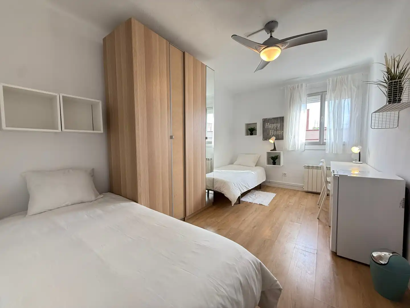Room in Calle de Nuestra Señora del Perpetuo Socorro, 7, Palomeras Bajas