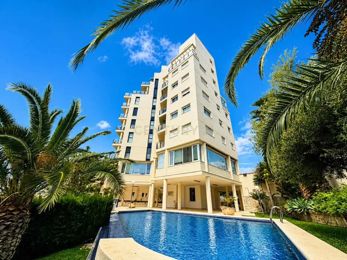 Vista exterior de Apartamento en venta en Calpe / Calp con Aire acondicionado, Piscina y Lavadora