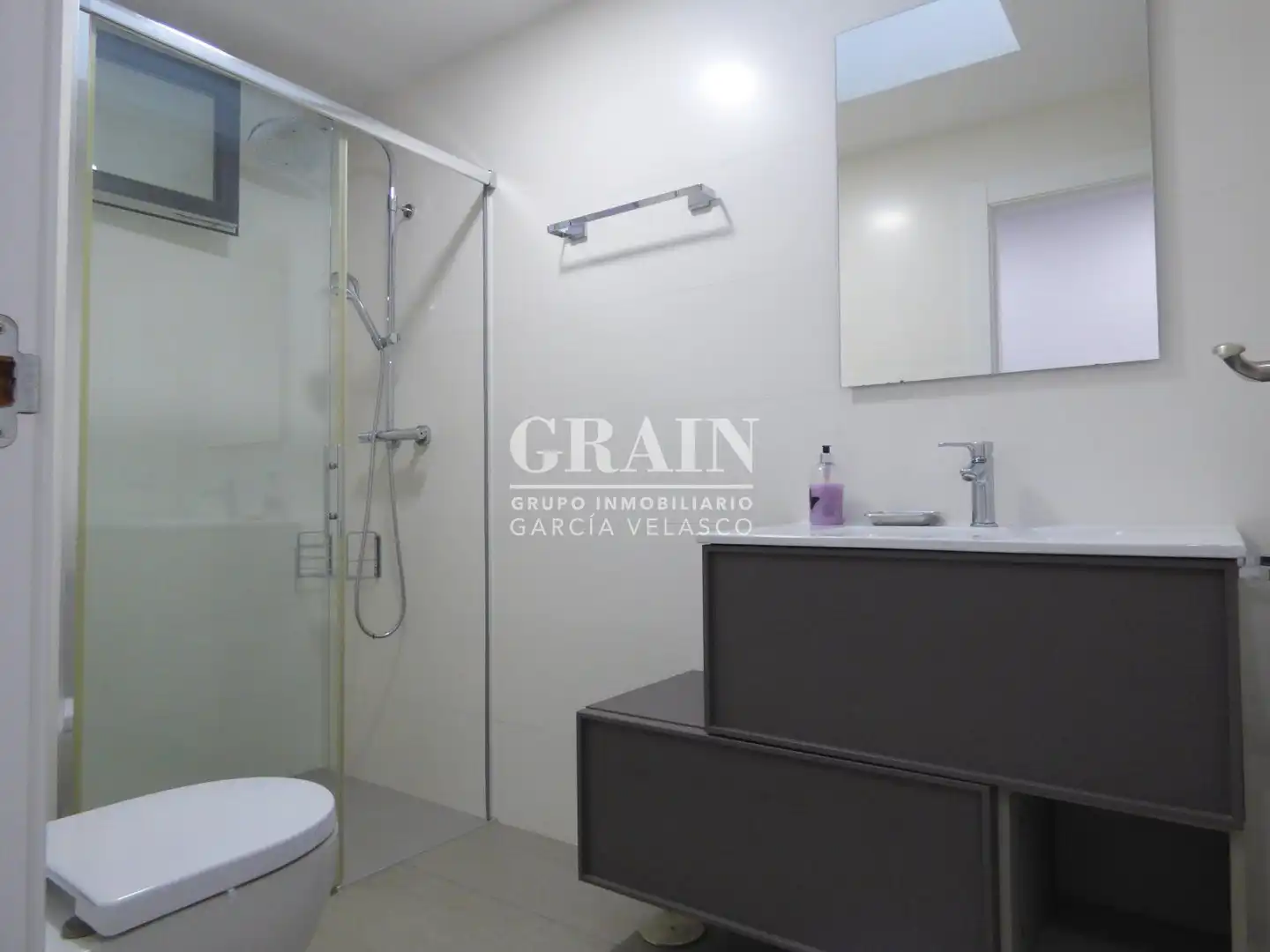 Bathroom of Houses for sale in Albacete  with Heating, Terrace and Storage room