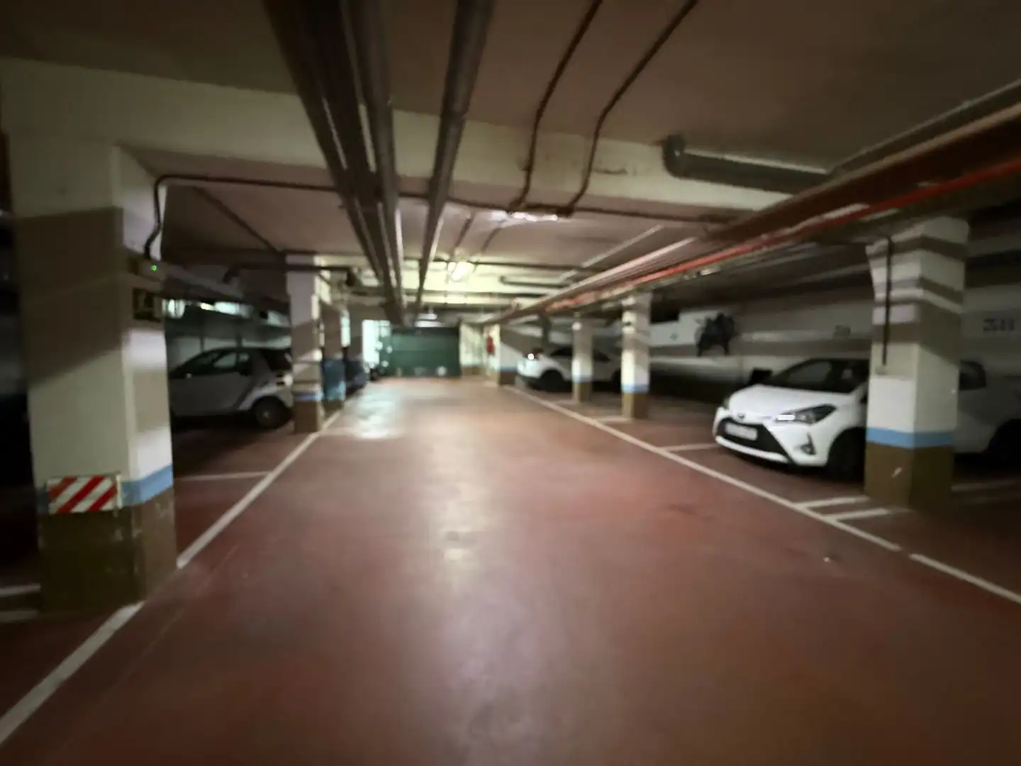 Parking de Dúplex en venta en Pozuelo de Alarcón con Aire acondicionado, Trastero y Piscina comunitaria