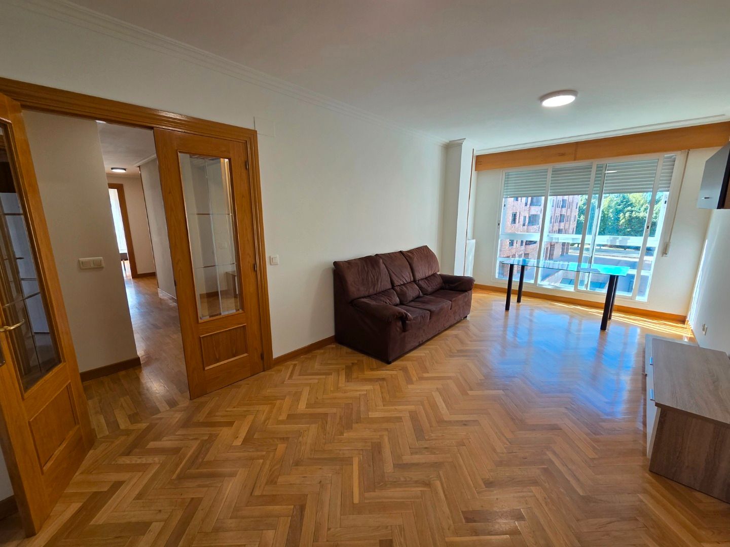 Sala d'estar de Pis de lloguer en Burgos Capital amb Calefacció, Parquet i Terrassa