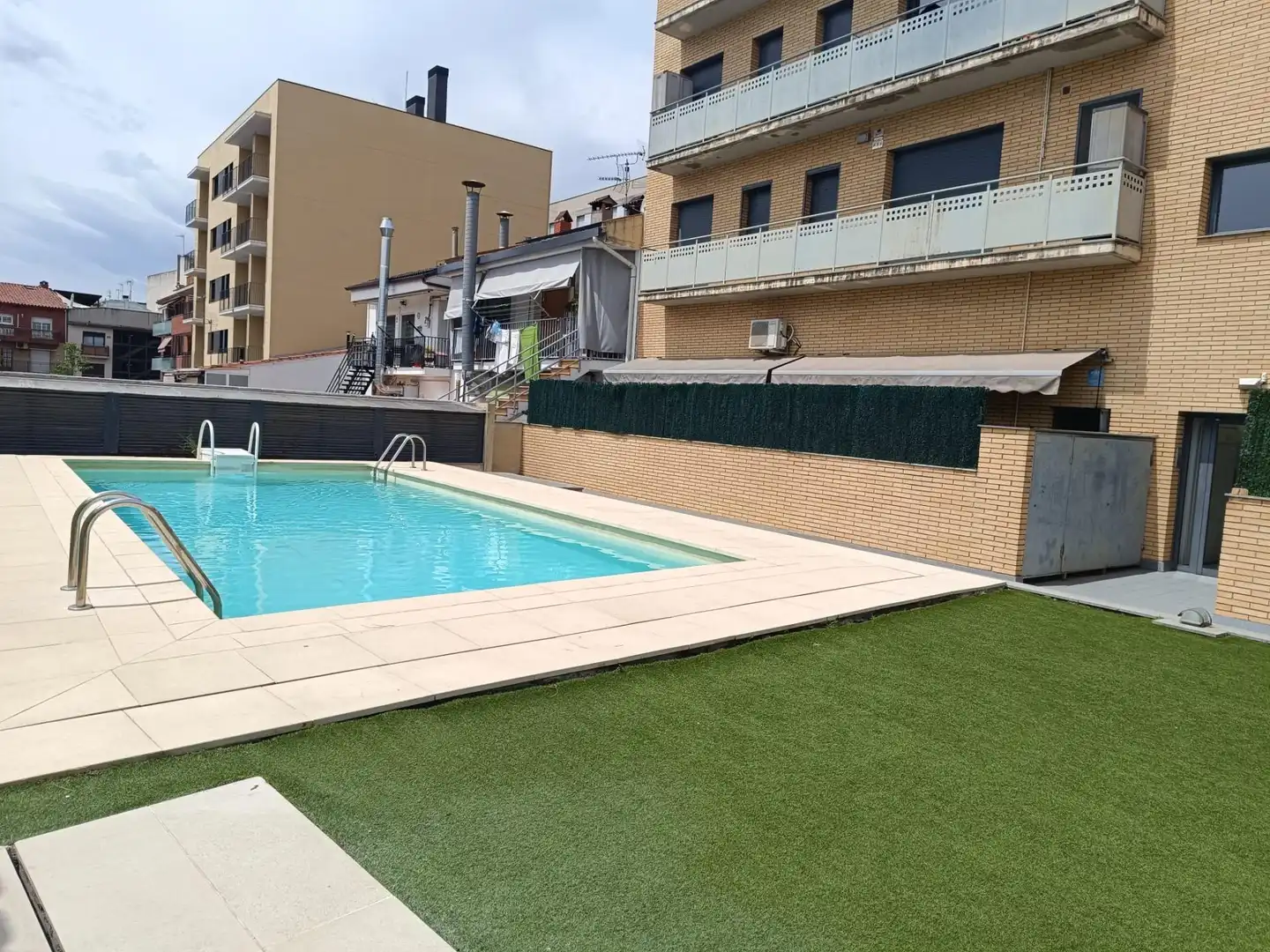 Piscina de Piso en venta en Mollet del Vallès con Aire acondicionado y Calefacción