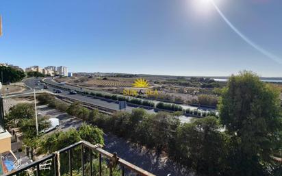 Vista exterior de Apartament en venda en Torrevieja amb Calefacció, Rentadora i Balcó