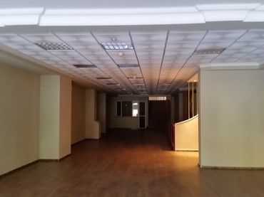 Local comercial de lloguer a Centro - Plaza Mayor
