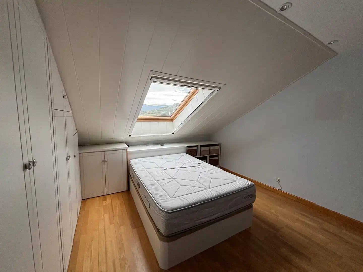 Habitación de Apartamento de alquiler en Zona Alta