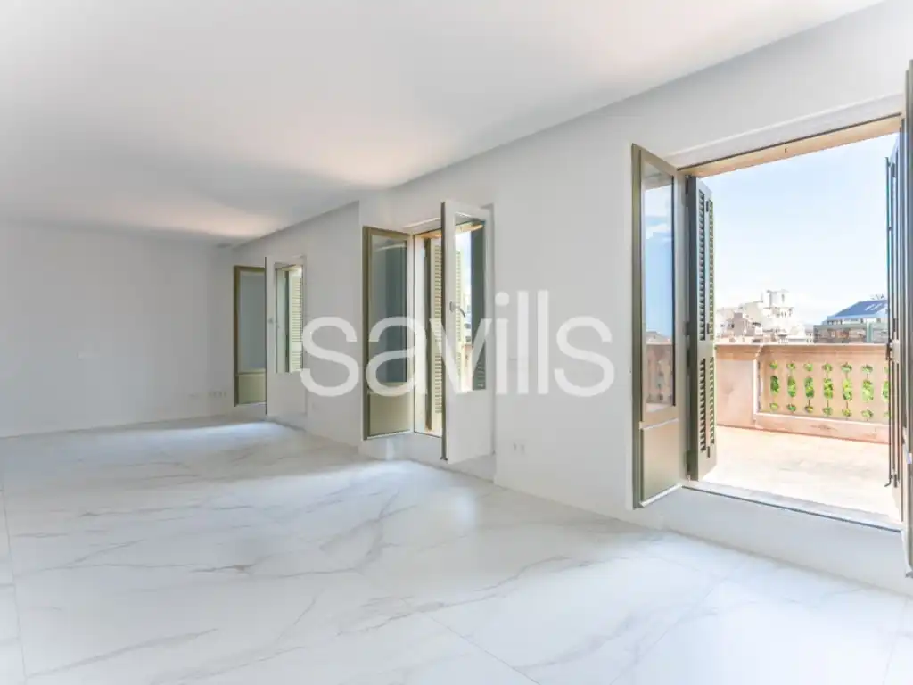 Penthouse with lift for sale in Eixample