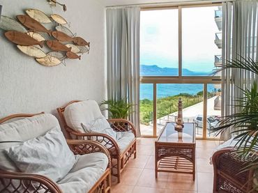 Mini appartamento con balcone in affitto a L'Albir