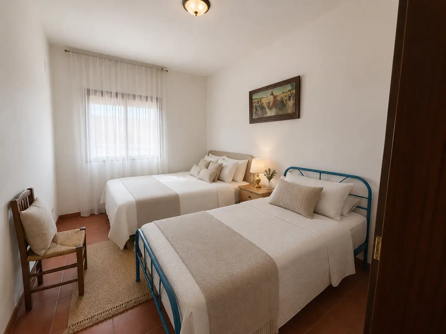 Dormitori de Casa adosada en venda en Montizón amb Aire condicionat, Calefacció i Jardí privat