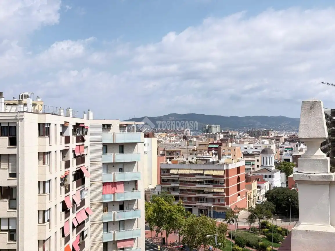 Außenansicht von Wohnung zum Verkauf in Barcelona mit Terrasse