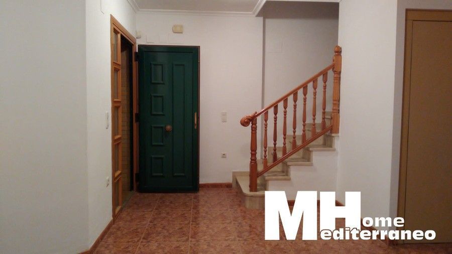 Casa adosada de lloguer en Sagunto / Sagunt amb Aire condicionat, Calefacció i Terrassa