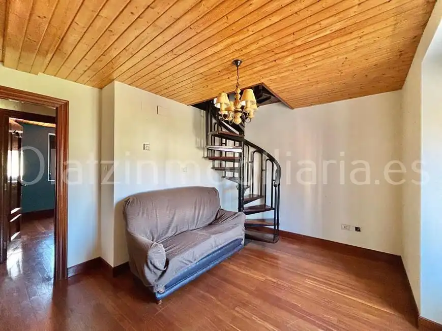 Sala de estar de Casa o chalet en venta en Sopuerta con Calefacción, Terraza y Trastero