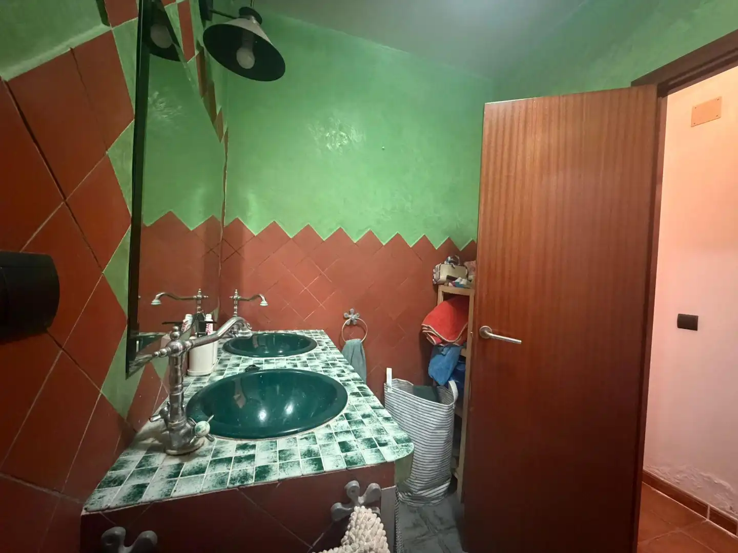 Bathroom of Houses for sale in Chiclana de la Frontera  with Private garden and Swimming Pool