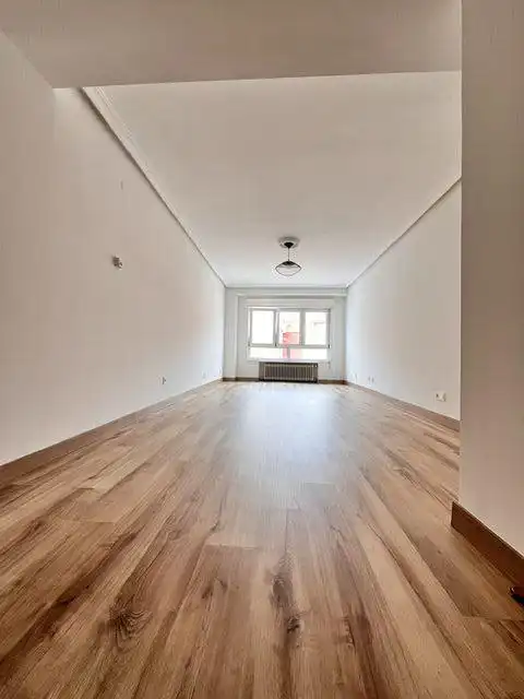Sala de estar de Piso de alquiler en Gijón  con Calefacción y Parquet