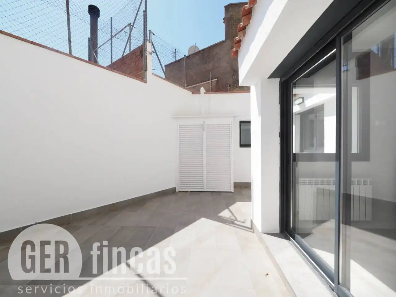 Flat for rent in Calle Josep Llimona, Poble Nou